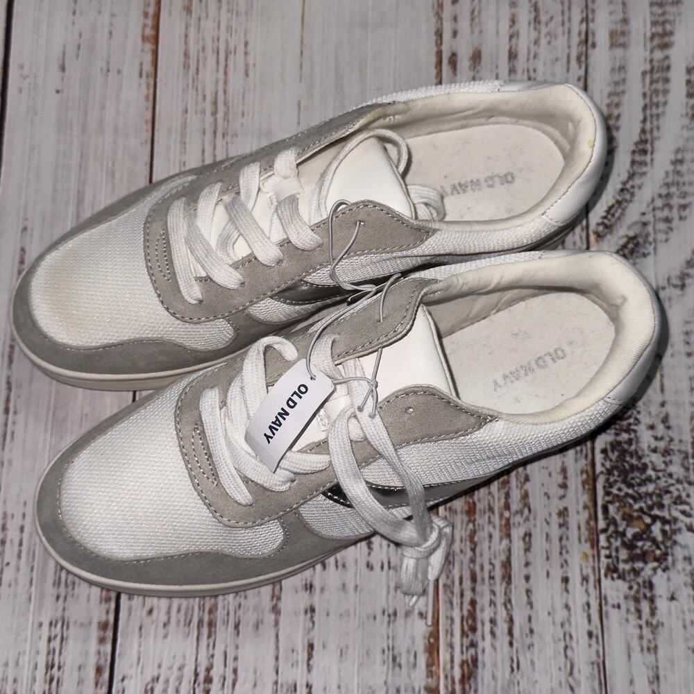 Old Navy Women’s Size 10 Gray & Silver Sneakers NWT
